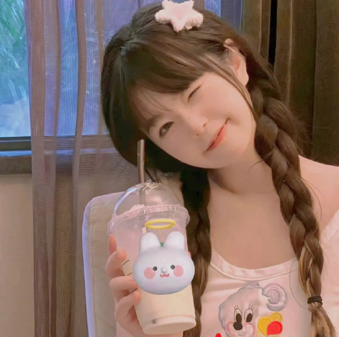 陪她一会儿